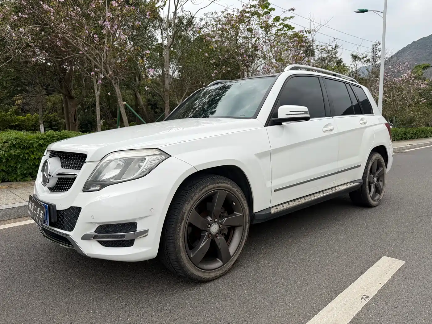 Mercedes-Benz GLK-Class 2013 GLK 300 4MATIC Dynamic Sunroof