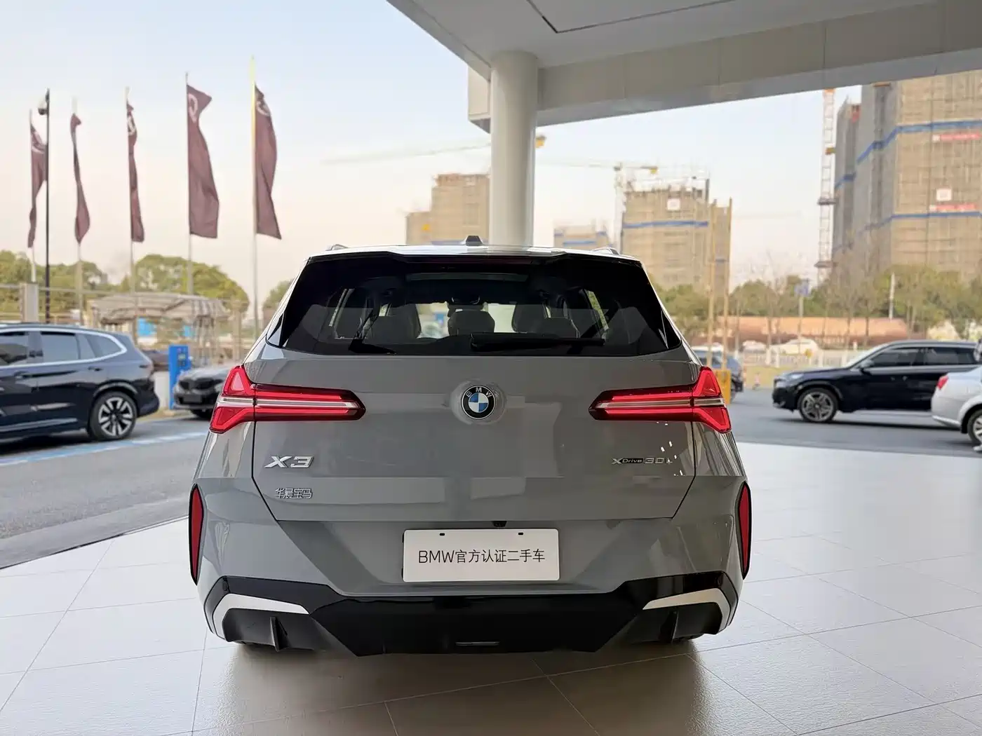 BMW X3 2025 xDrive30L Premium Model M Sport Black Package фото 6