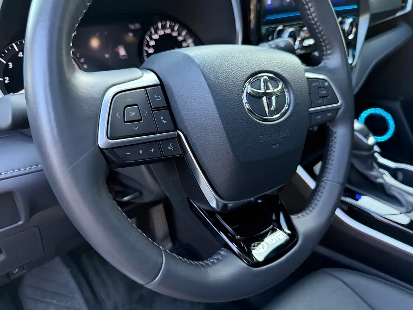 Toyota Highlander 2022 380T 4WD Luxury 7-Seater фото 12