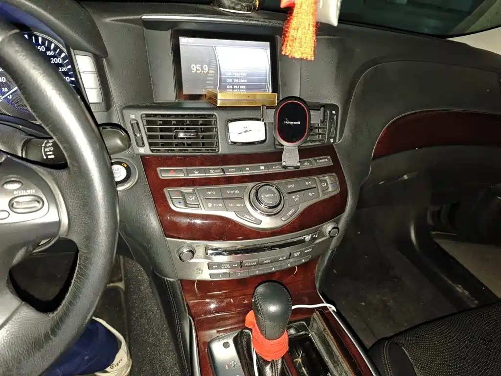 Infiniti Q70 2015 2013 Q70L 2.5L Comfort