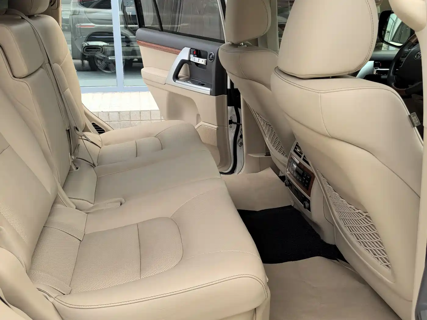 Toyota Land Cruiser 2012 4.6L Automatic VX-R фото 10