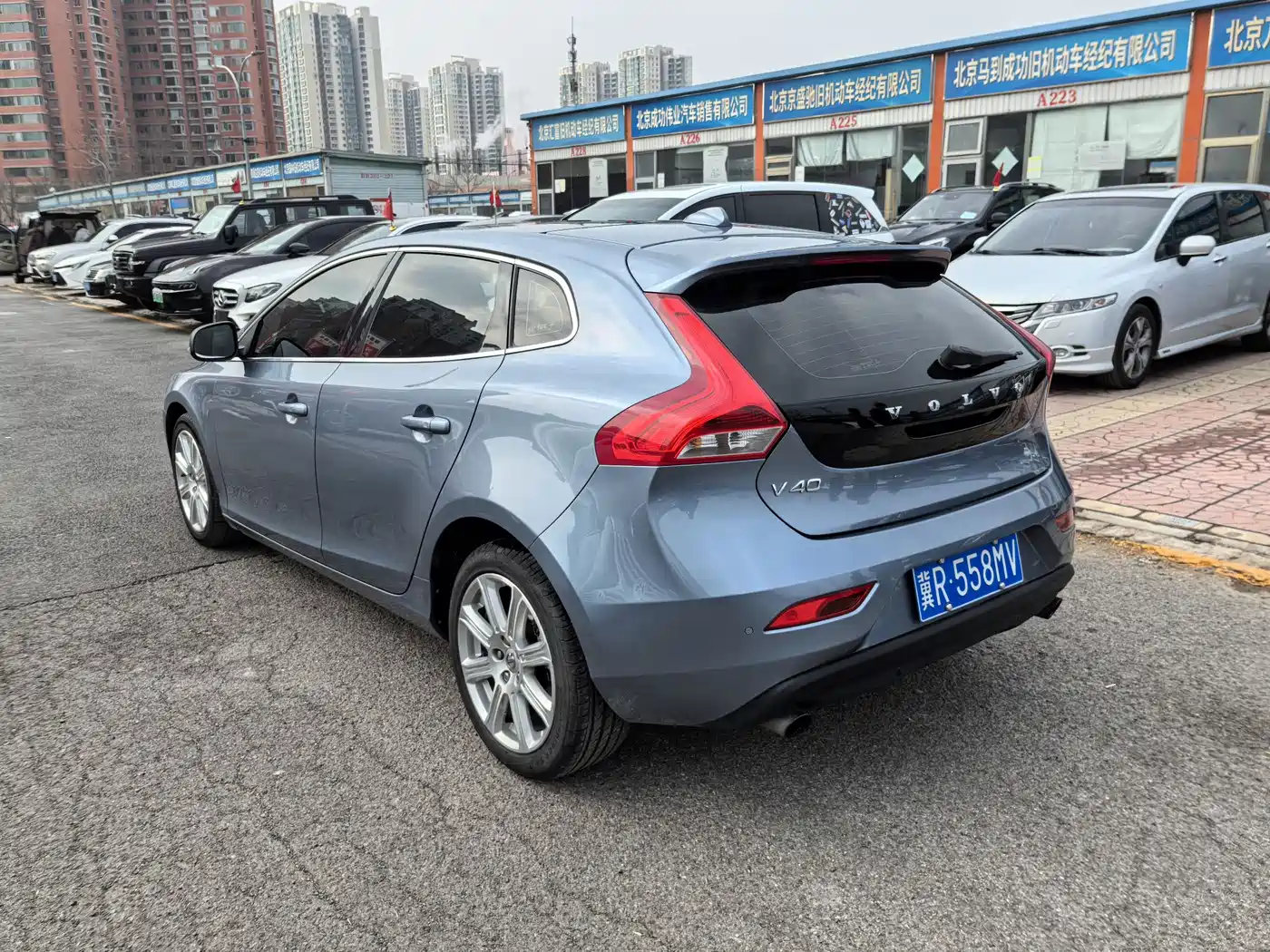 Volvo V40 2018 2018 T3 R-Design Edition