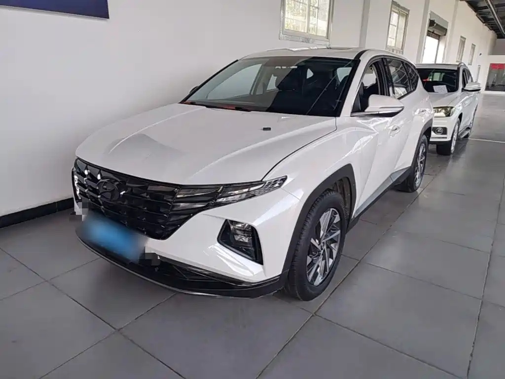 Фото 2 - Hyundai Tucson