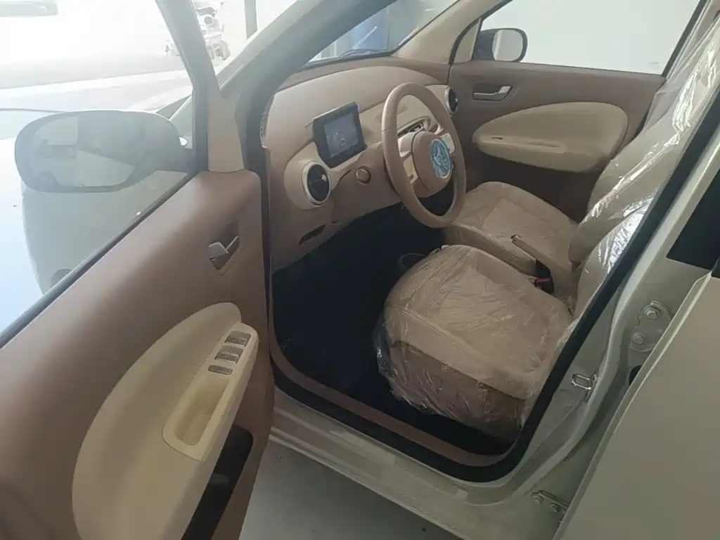 Wuling Motors Hongguang MINIEV 2026 2025 4-Door Advanced