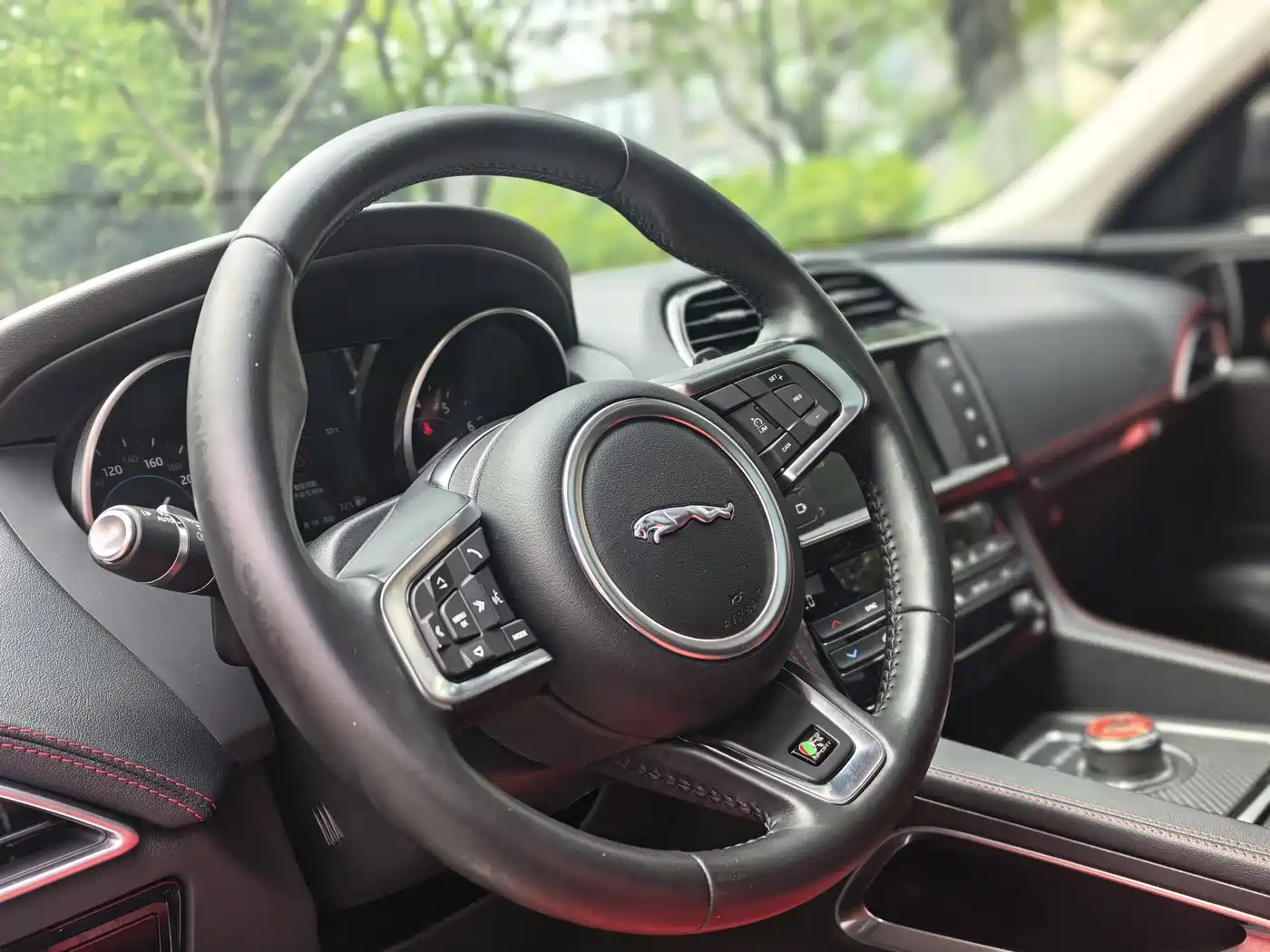 Jaguar F-PACE 2017 2016 3.0 SC 4WD R-Sport