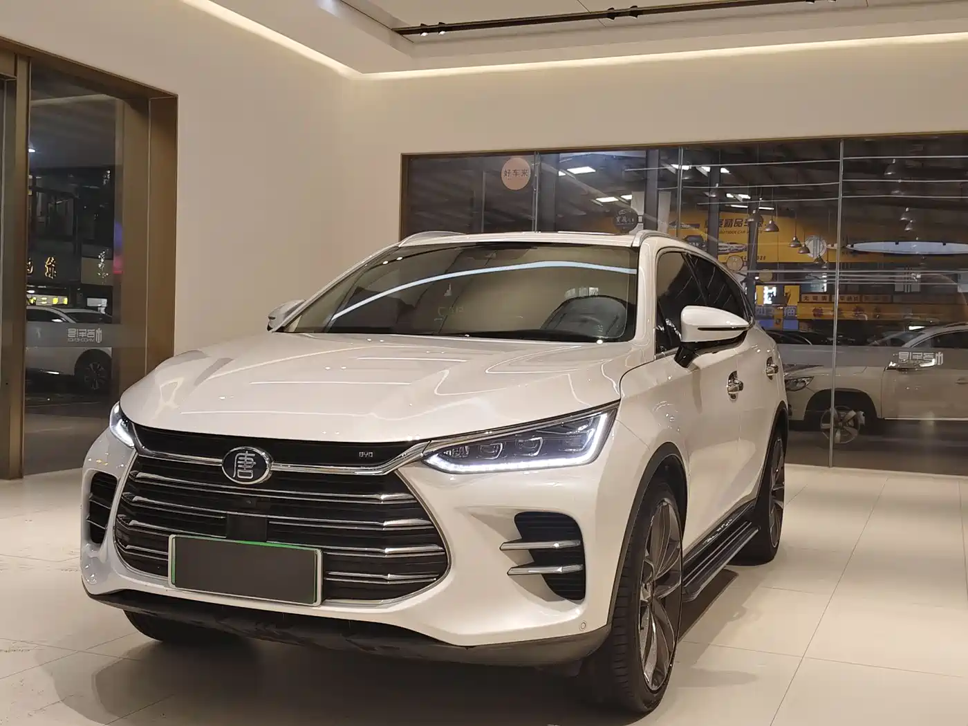 BYD Tang New Energy 2018 DM 2.0T Full-time 4WD Smart Connect Pioneer 5-seater China V