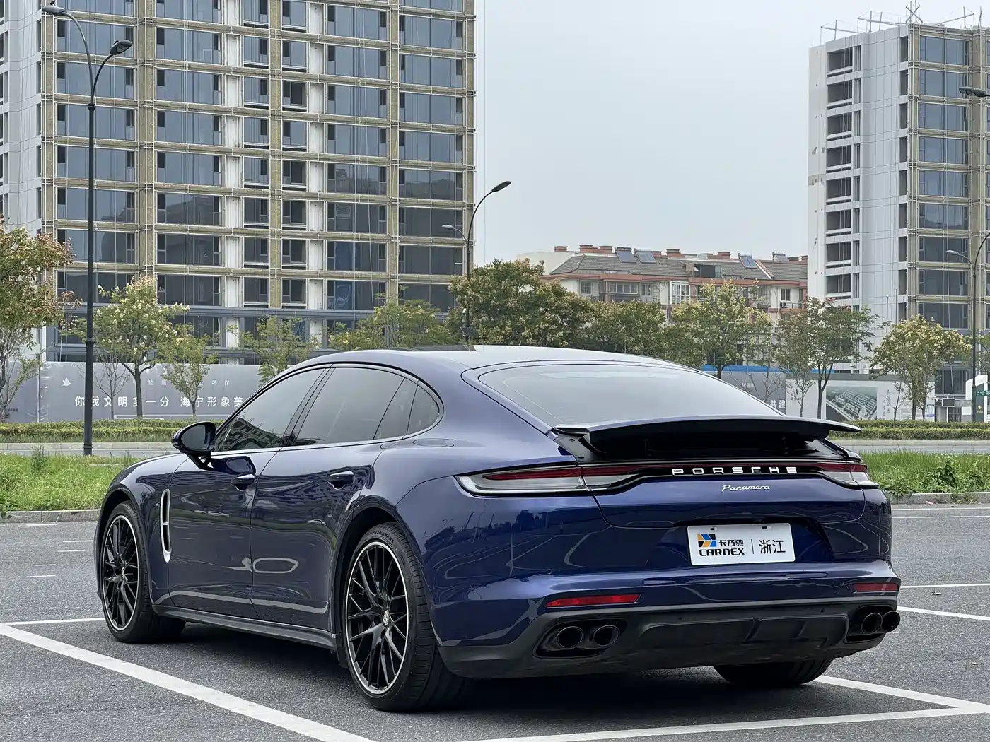 PORSCHE PANAMERA