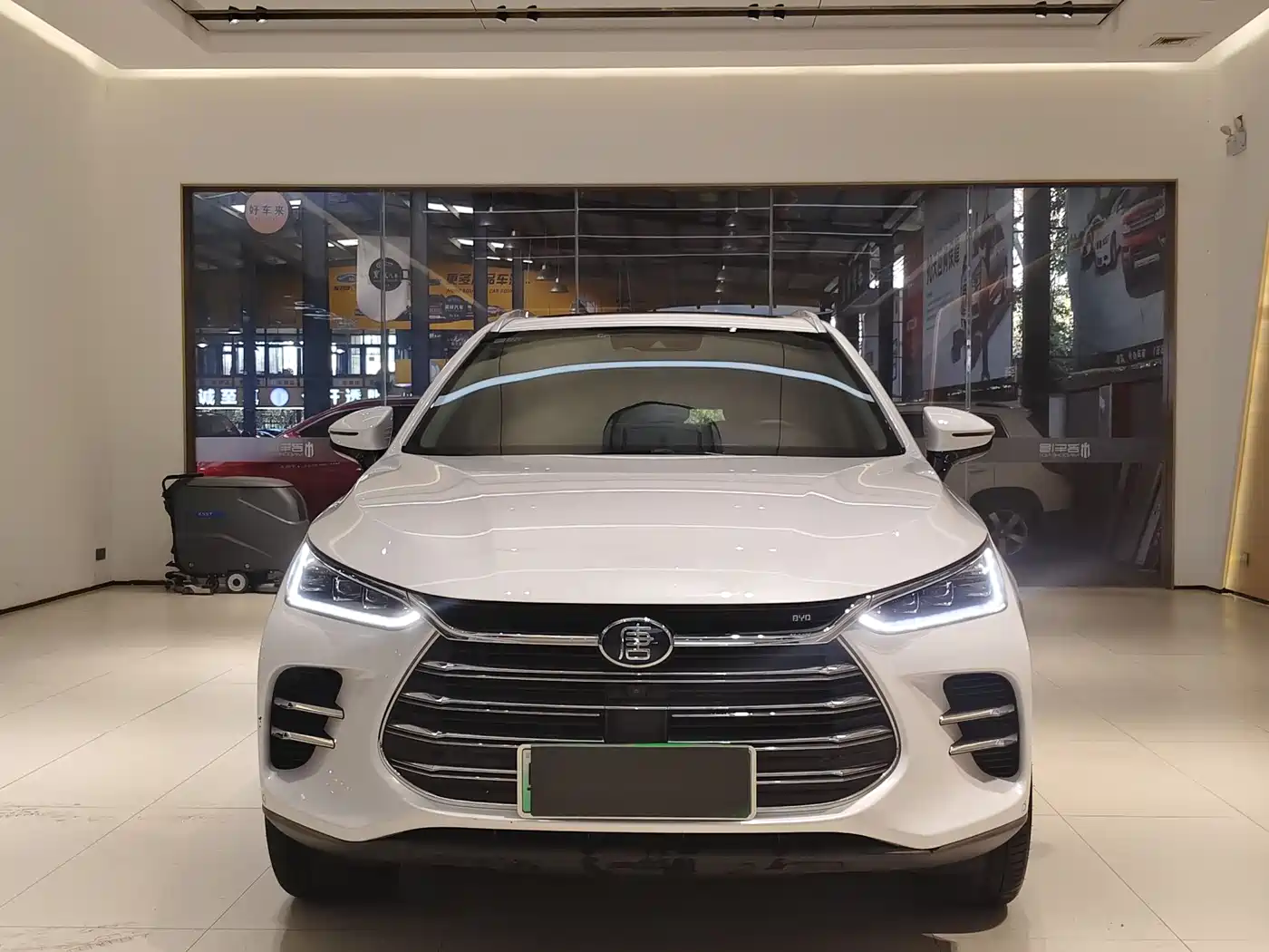 BYD Tang New Energy 2018 DM 2.0T Full-time 4WD Smart Connect Pioneer 5-seater China V фото 3