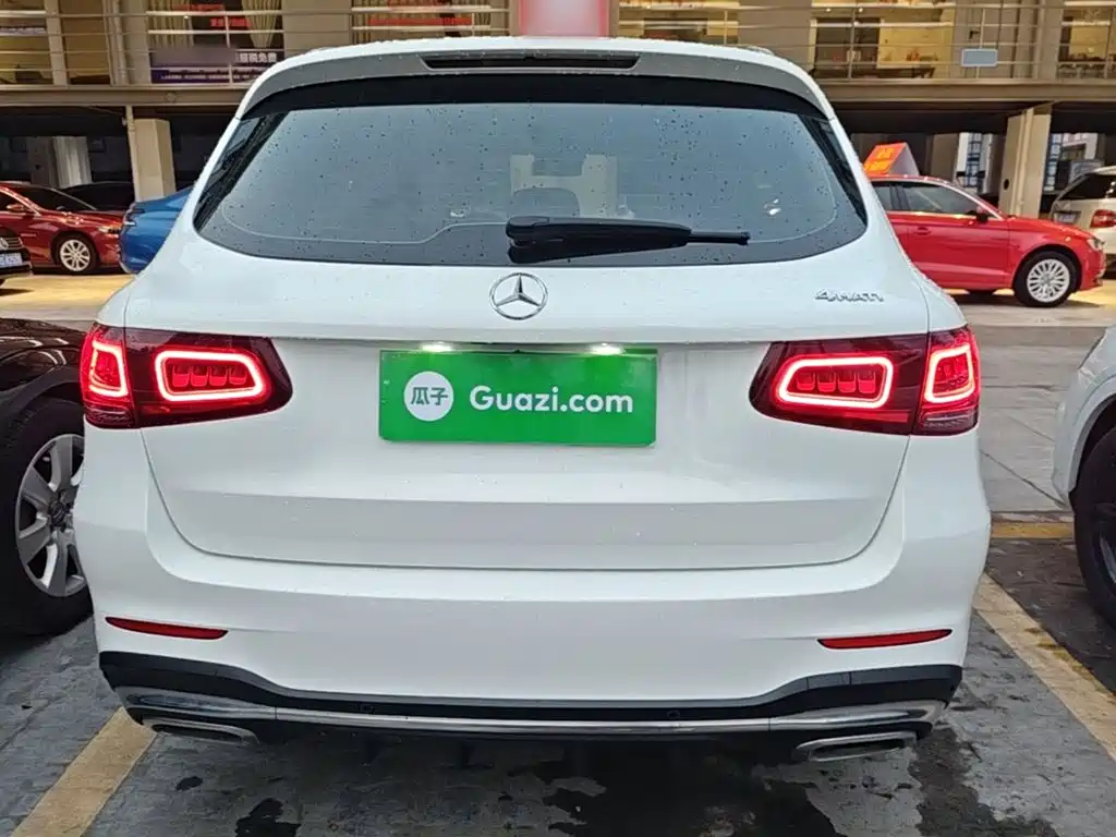 Photo 6 - Mercedes-Benz GLC