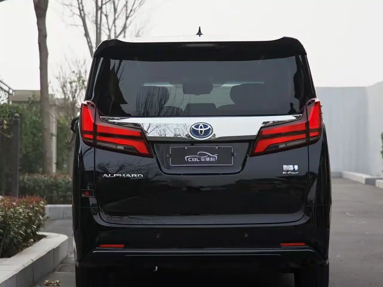 Toyota Alphard 2021 Hybrid 2.5L Ultimate фото 5