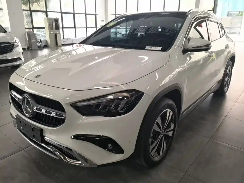 Mercedes-Benz GLA 2025 2024 GLA 200