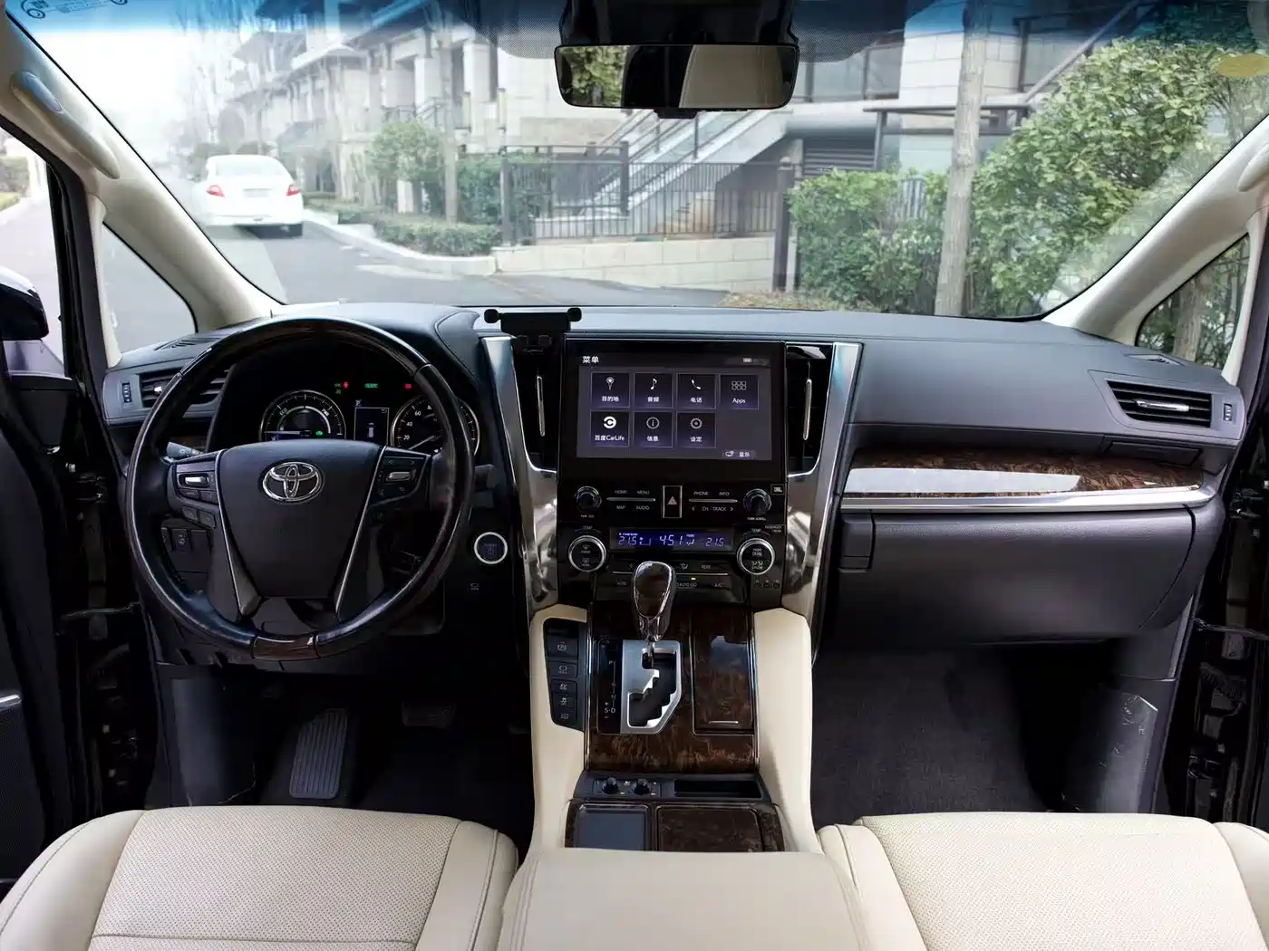 Toyota Alphard 2021 Hybrid 2.5L Ultimate фото 12
