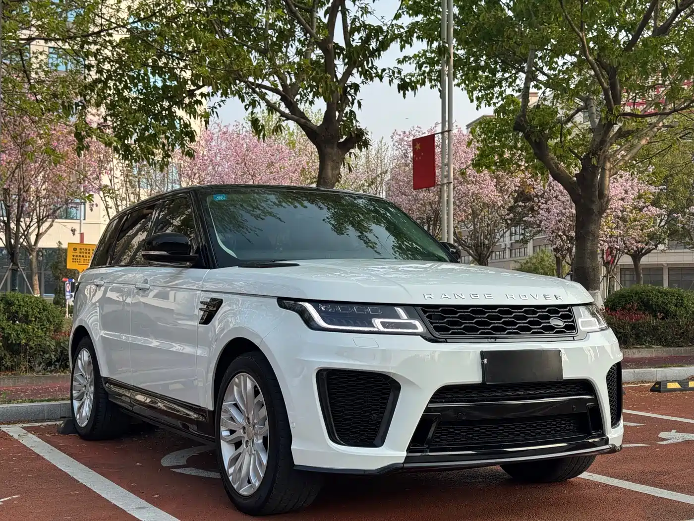 Land Rover Range Rover Sport 2014 3.0 SC V6 HSE DYNAMIC фото 3