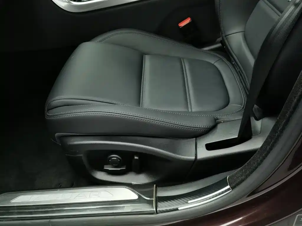 Jaguar XEL, миниатюра 20