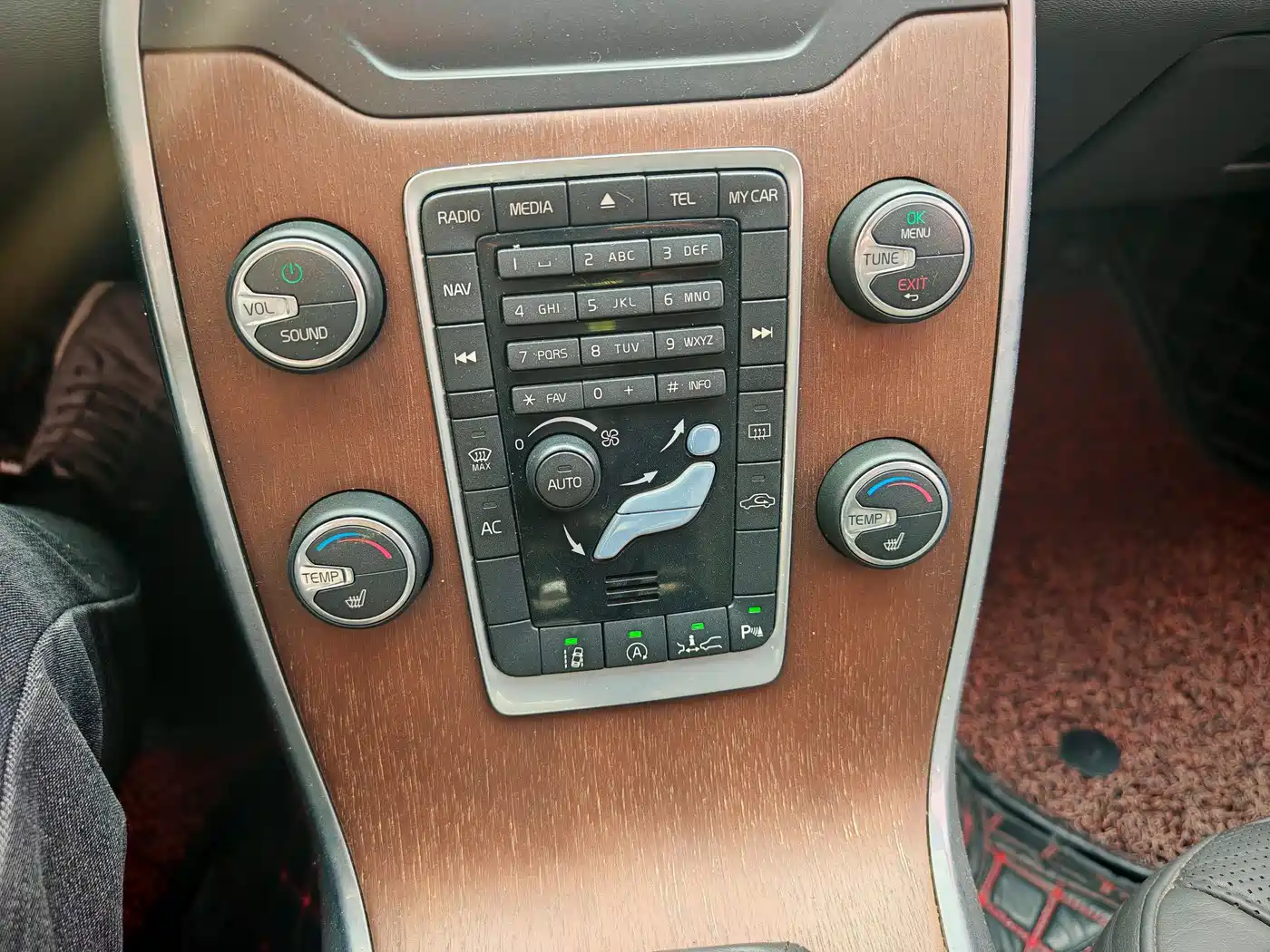 Volvo S80L 2015 2015 2.0T T5 Inscription Edition