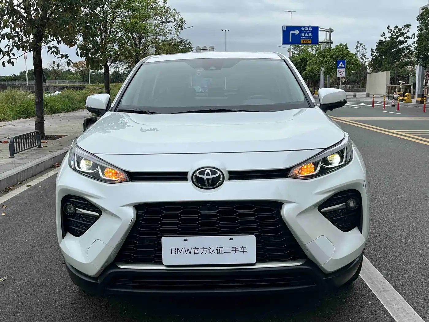 Toyota Wildlander 2020 2020 2.0L CVT AWD Premium Edition