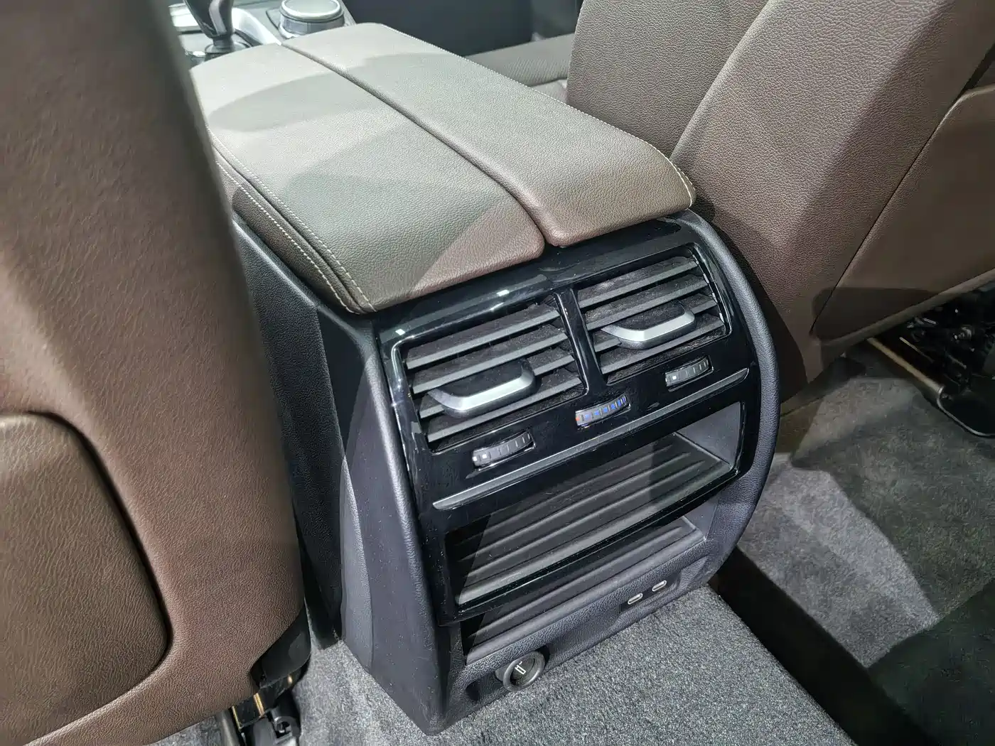 BMW 5 Series 2022 530Li Leading M Sport Package фото 16