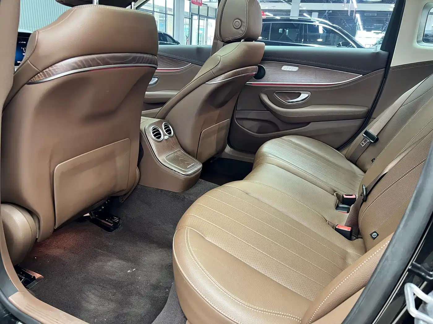 MERCEDES-BENZ E CLASS