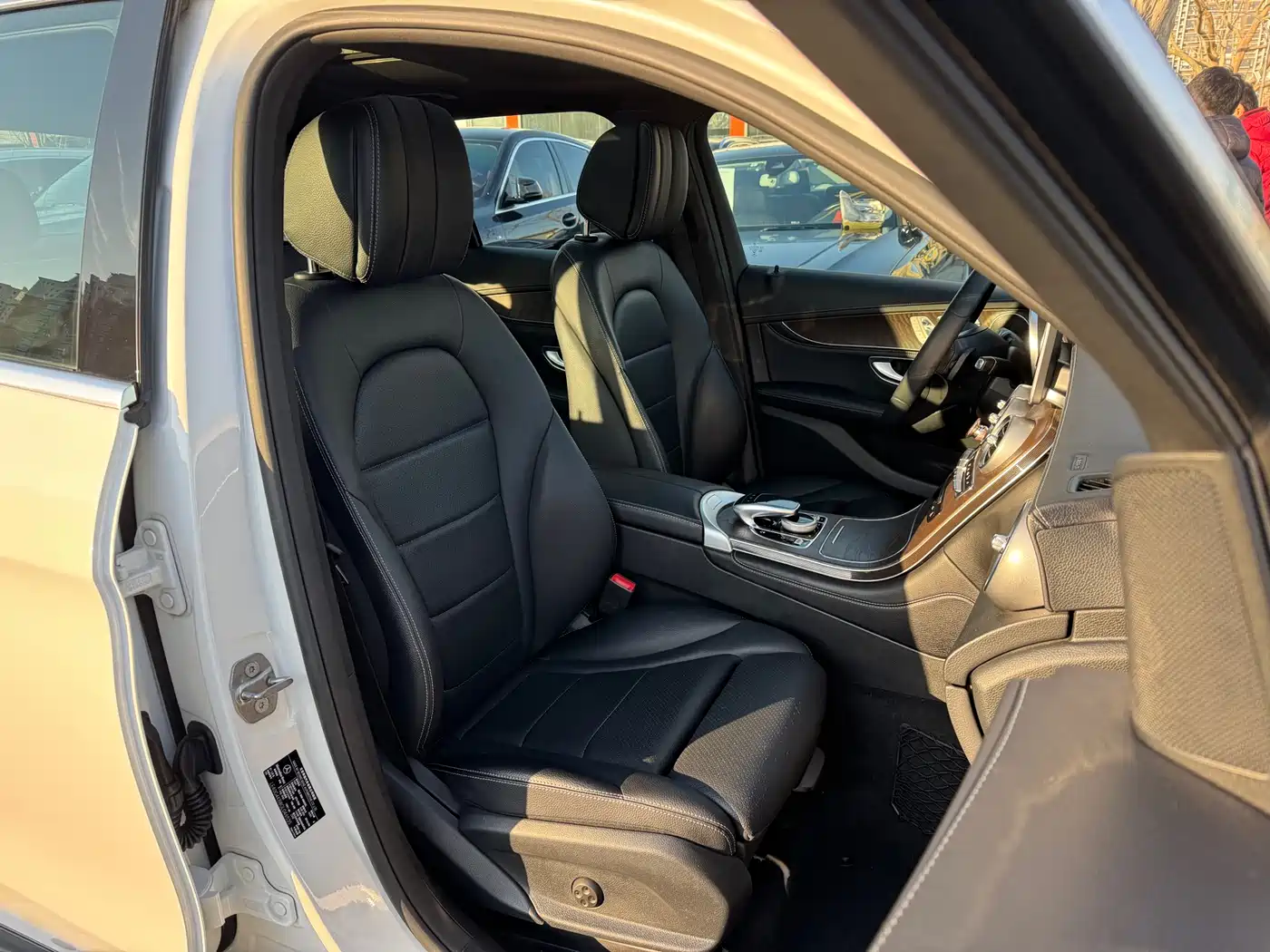 Mercedes-Benz GLC 2016 GLC 300 4MATIC Dynamic фото 12