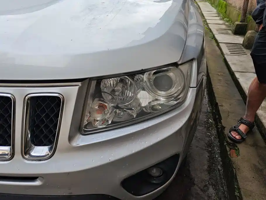 Jeep Compass (Import) 2011 2011 2.4L 4WD Sport Edition