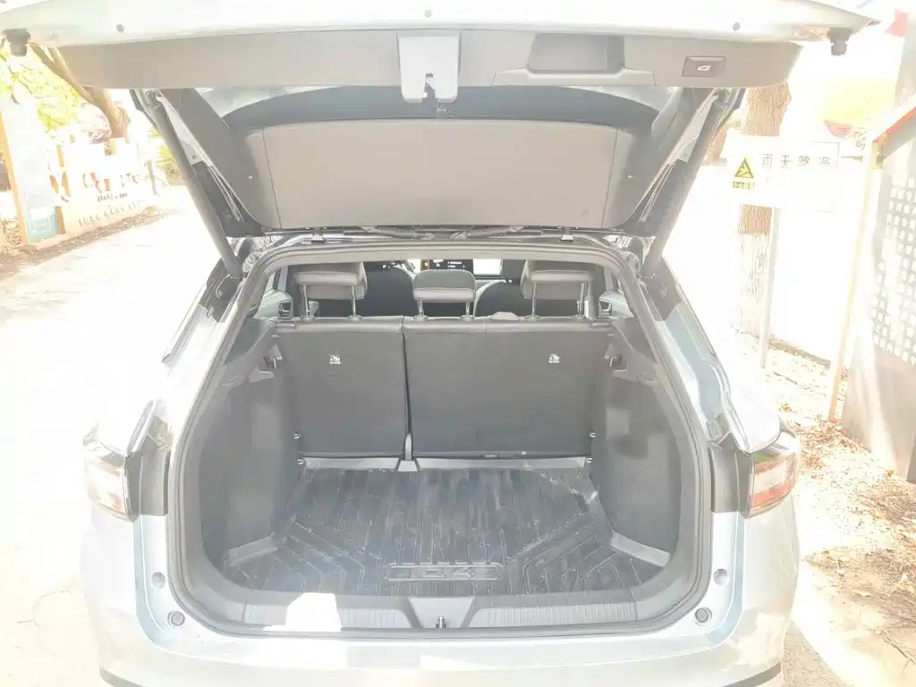 Photo 5 - Volkswagen ID.4 X