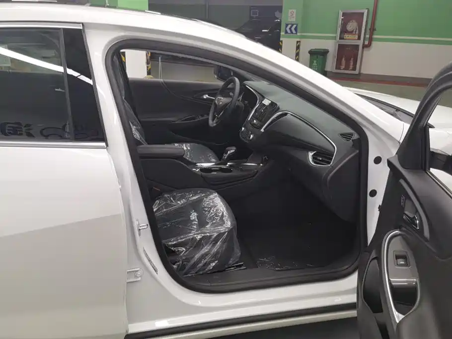 Chevrolet Malibu XL 2023 1.5T RS Edition фото 8