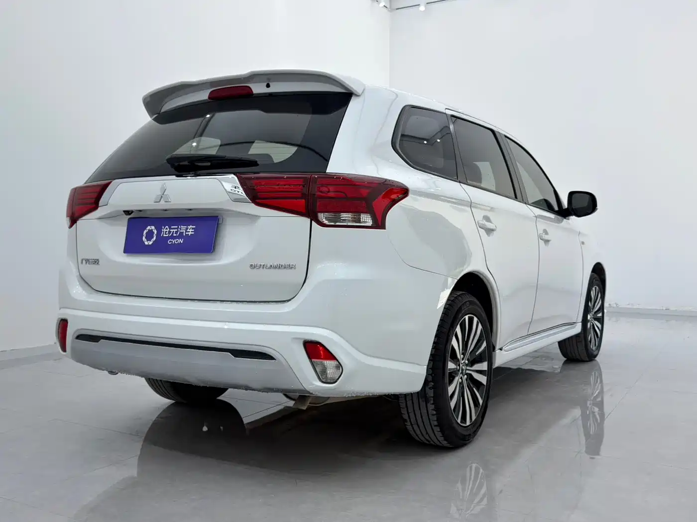 Mitsubishi Outlander 2023 2021 2.0L 2WD Smooth Ride Version 5-Seater