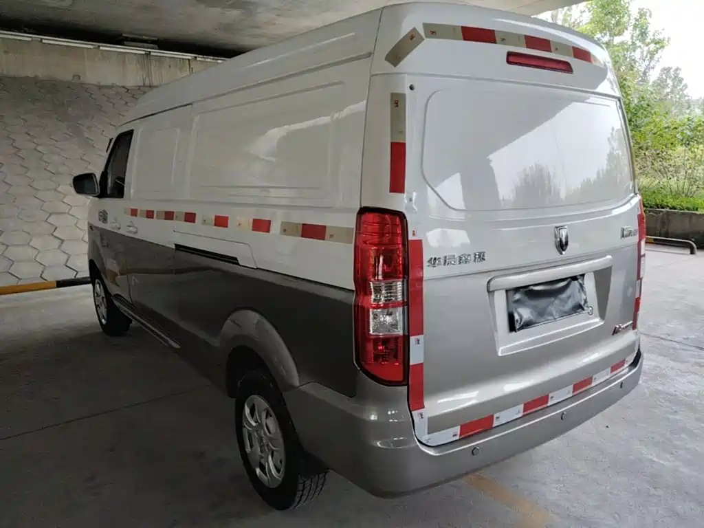 Jinbei New Hiace X30L 2022 2021 1.5L Fortune Non-AC Version Van China VI SWC15M