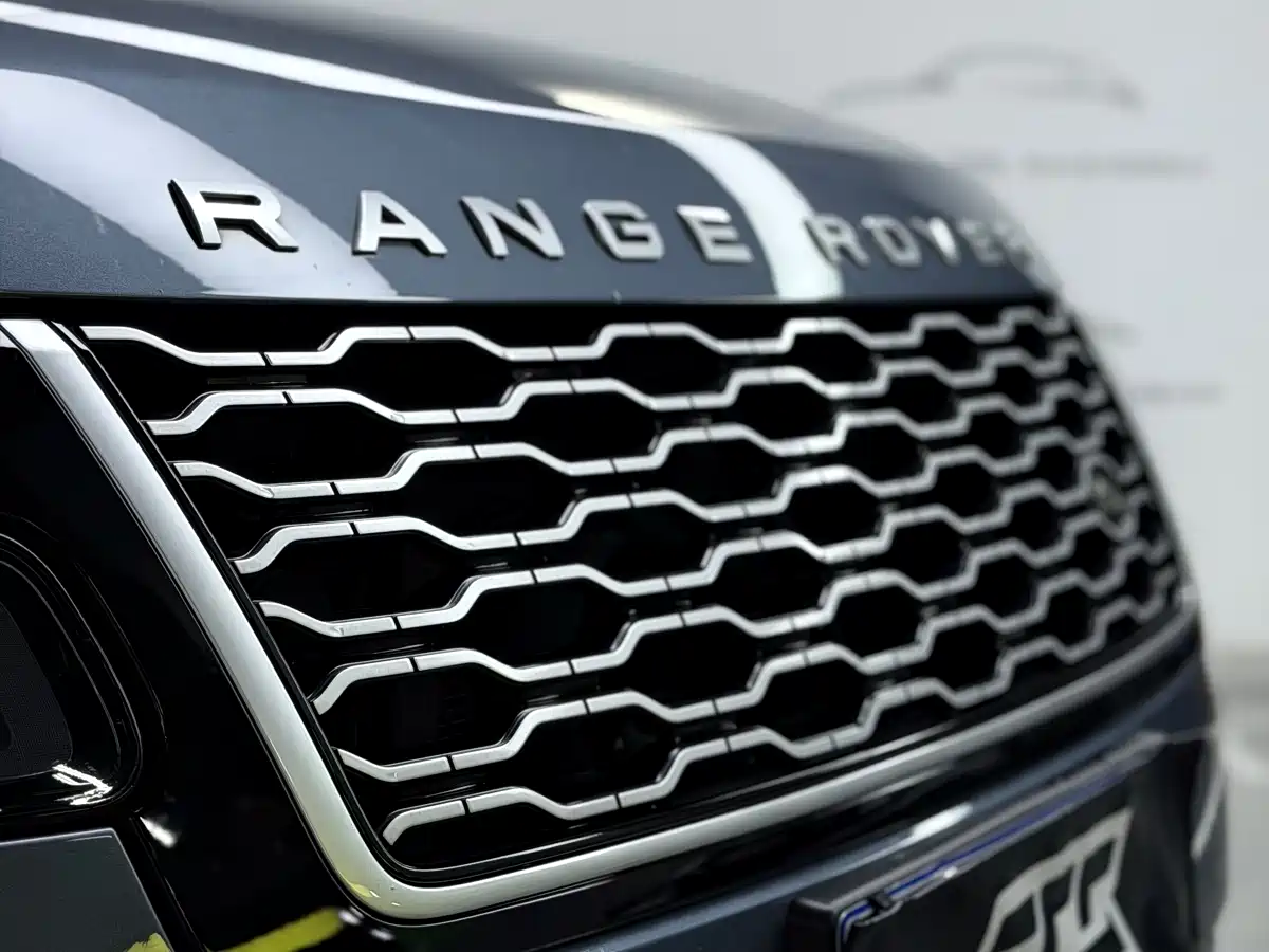 Land Rover Range Rover 2022 3.0 L6 400PS Heritage Extended Classic Edition фото 7