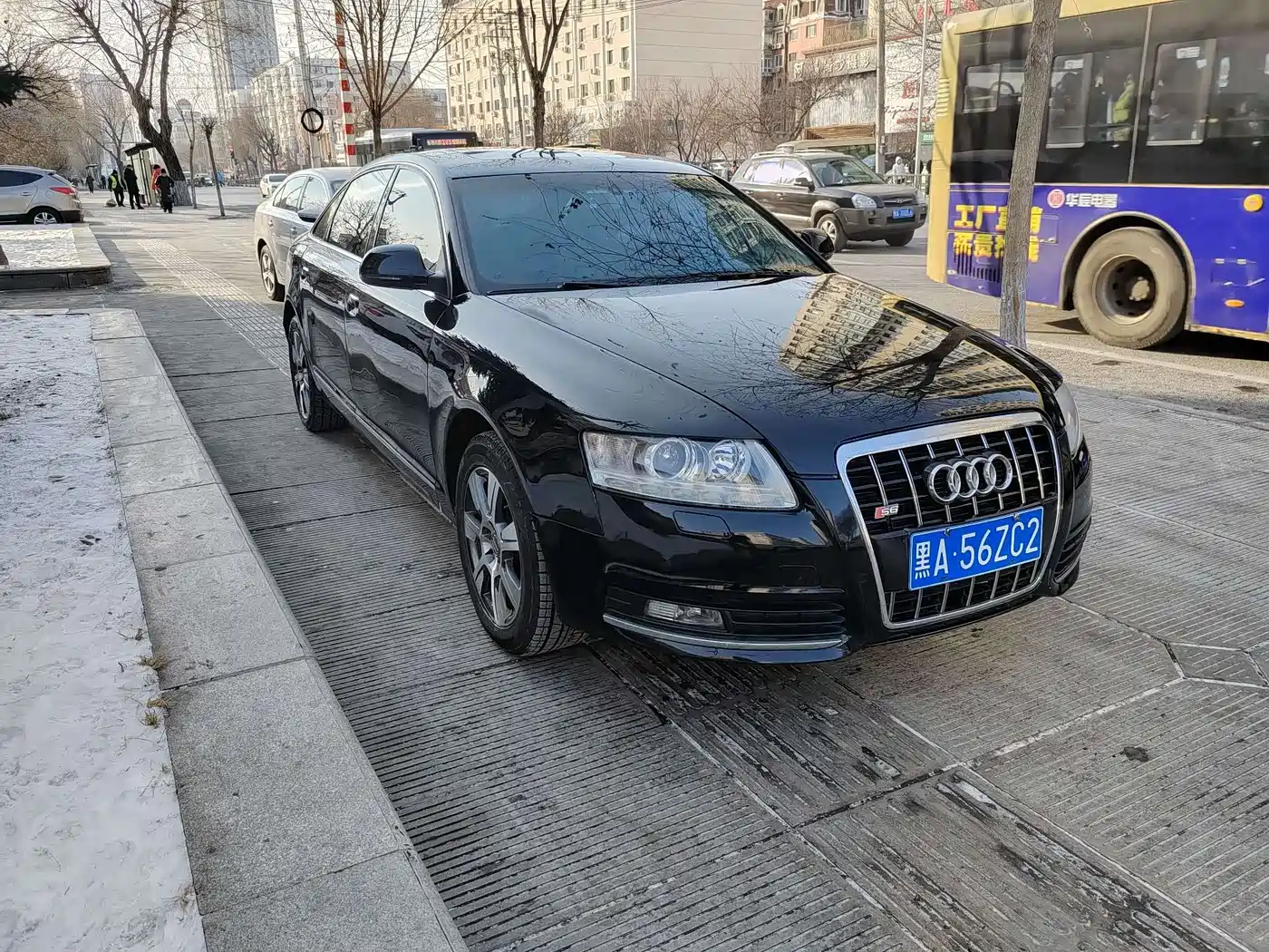 Фото 1 - Audi A6L