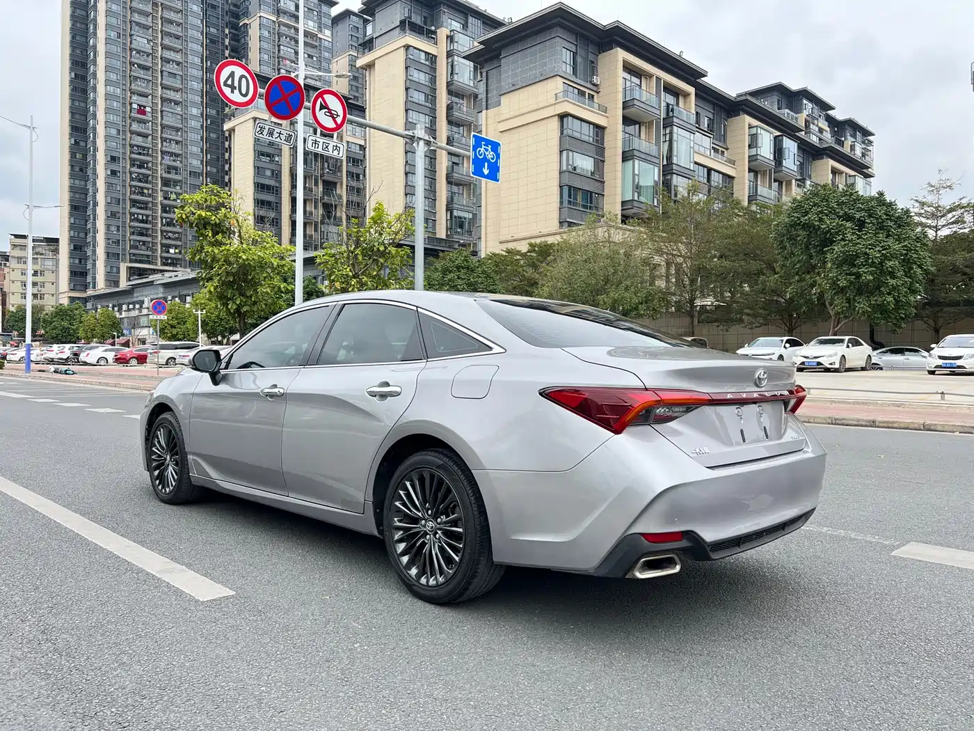 Toyota Avalon 2019 2.0L XLE Premium Edition (China VI) фото 6