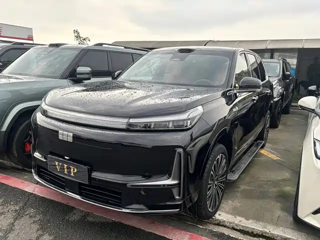 Geely Galaxy Galaxy M9 2025 Base Model