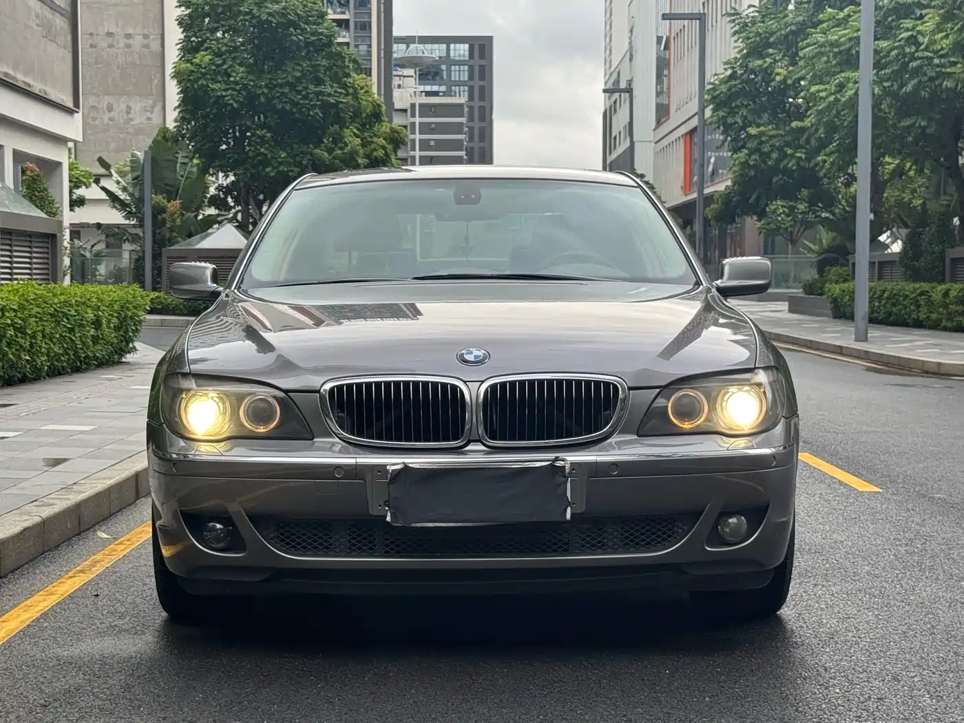 Photo 2 - BMW 7 Series