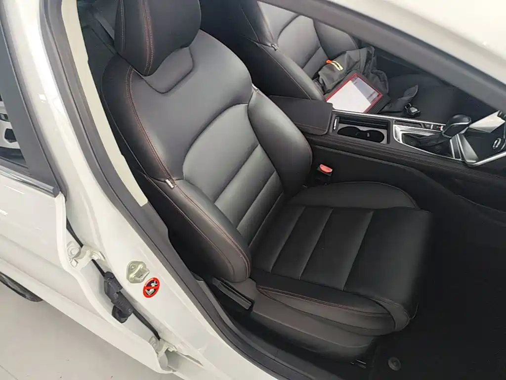 Фото 25 - Geely Binrui