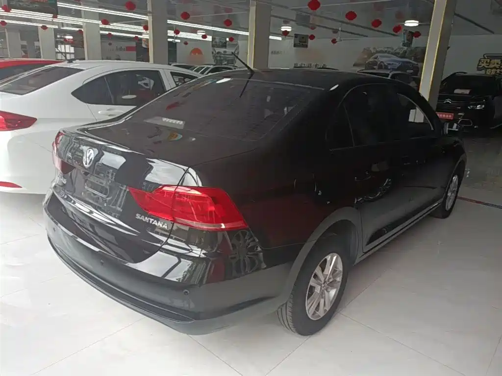 VOLKSWAGEN SANTANA