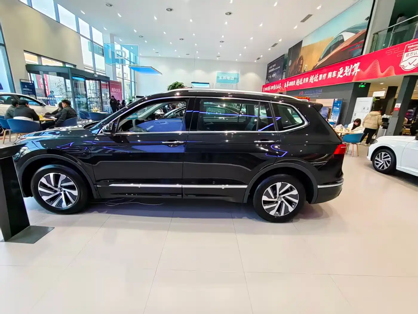 VOLKSWAGEN TIGUAN L NEW ENERGY