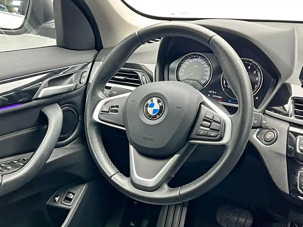 BMW X1 New Energy 2020 2020 xDrive30Le Premium Edition
