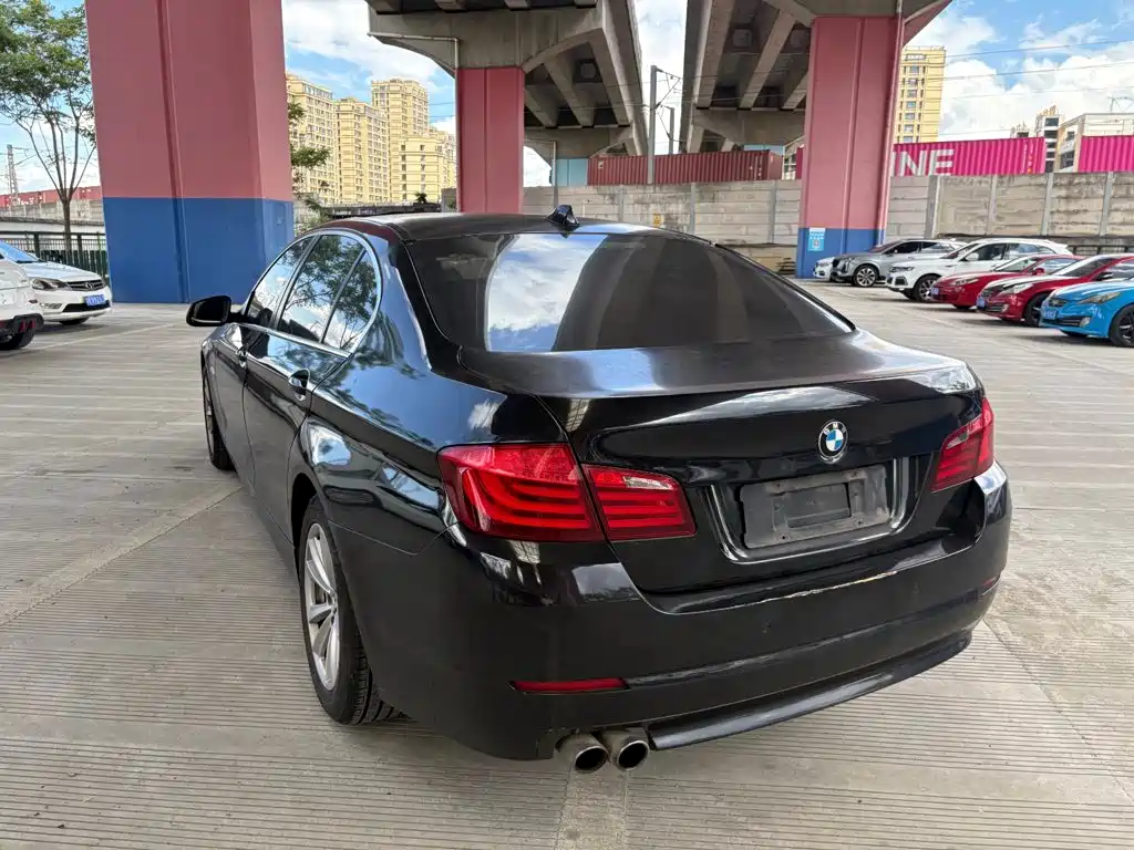 Фото 10 - BMW 5 Series