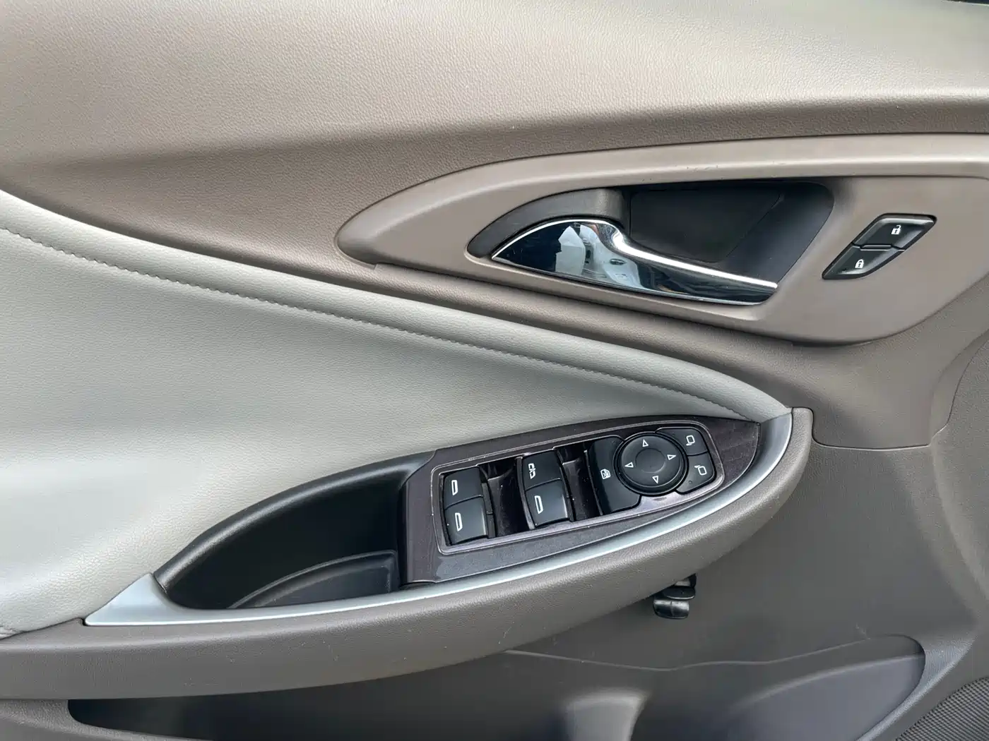 Chevrolet Malibu XL 2019 535T CVT Sharp Edition фото 10