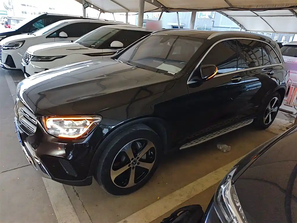 MERCEDES-BENZ GLC