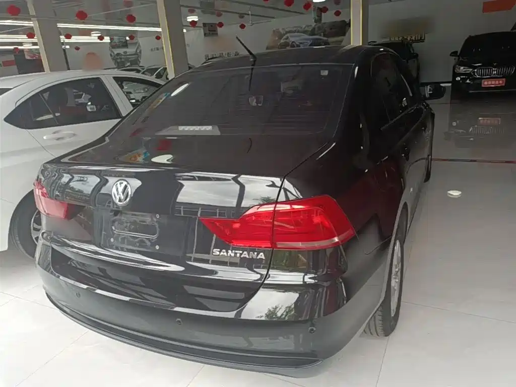 VOLKSWAGEN SANTANA
