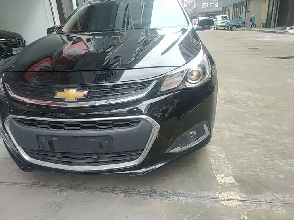 Photo 24 - Chevrolet Malibu
