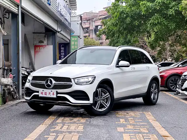 MERCEDES-BENZ GLC