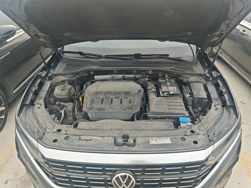 Volkswagen Passat 2022 330TSI Luxury Edition фото 20