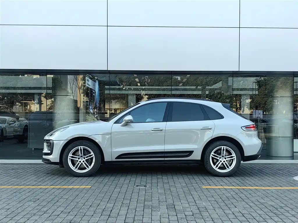 Porsche Macan 2023 Macan 2.0T фото 2