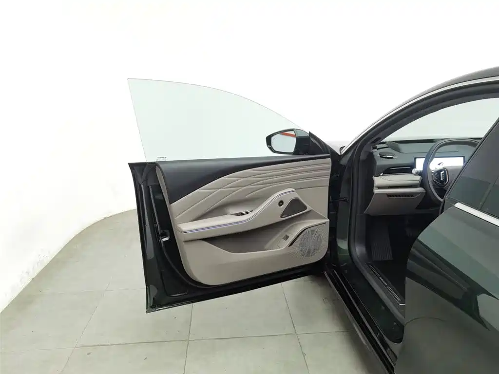 GEELY GALAXY GALAXY SPARKLE 8