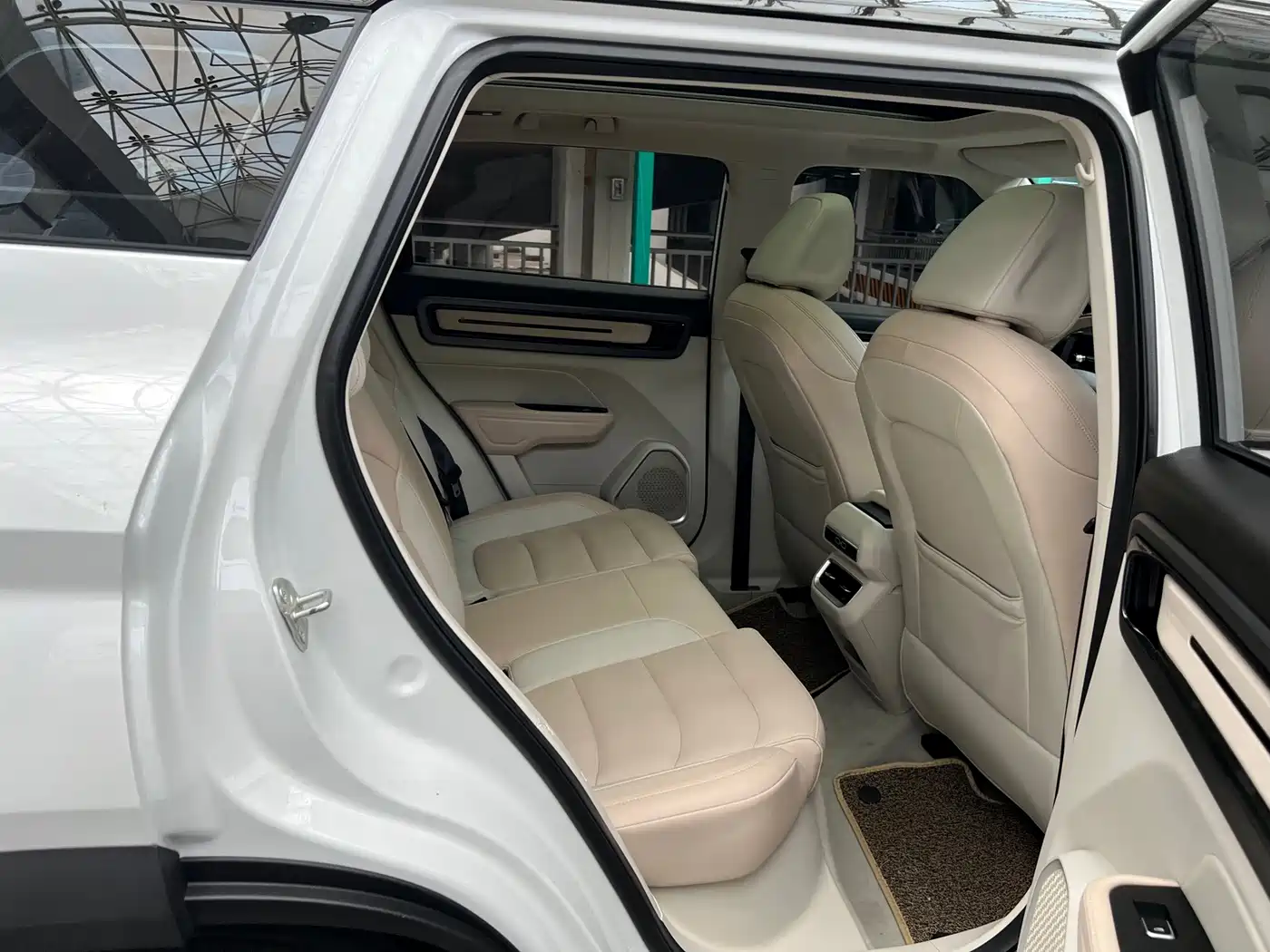 Geely ICON 2022 2023 Model 1.5TD Chocolate Deluxe Edition