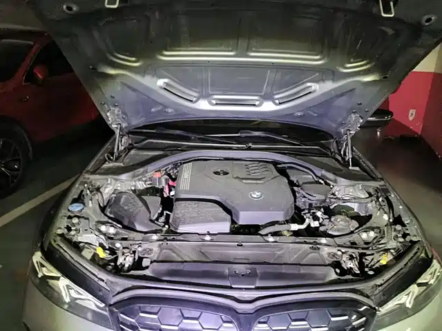 BMW 3 Series 2023 325Li M Sport Black Night Package — фото 3