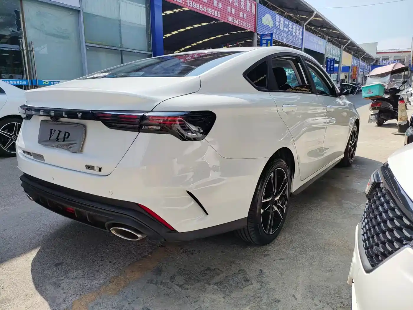 Фото 9 - Geely Binrui