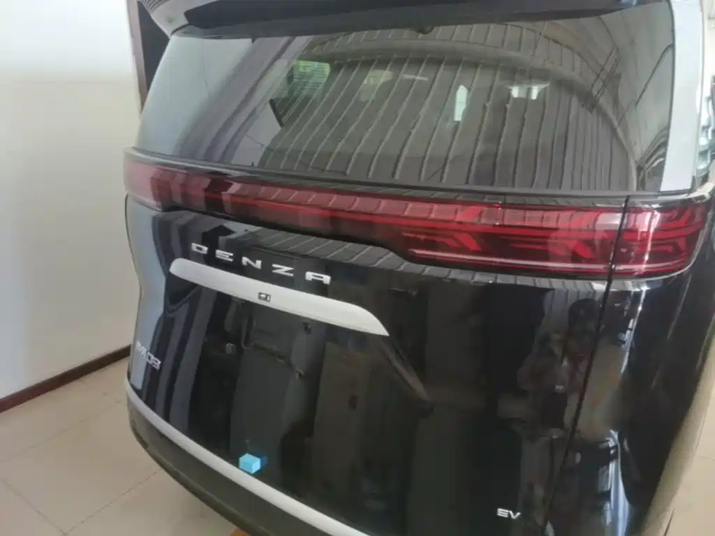 Denza D9 2026 2024 EV 620 Premium